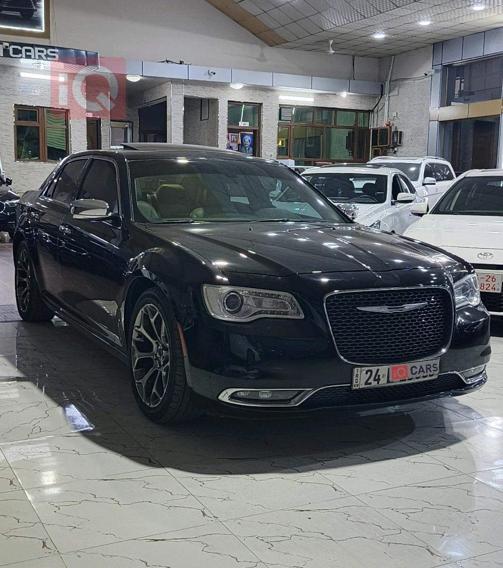 كرايسلر 300